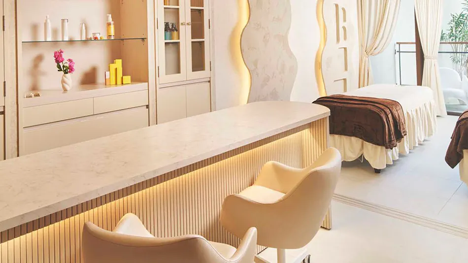 BATON SUITE Okinawa Kouri Island