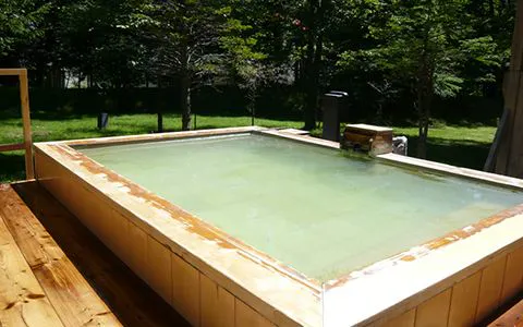 ยุโดโนะ โฮโอ, อ่างอาบน้ำกลางแจ้ง