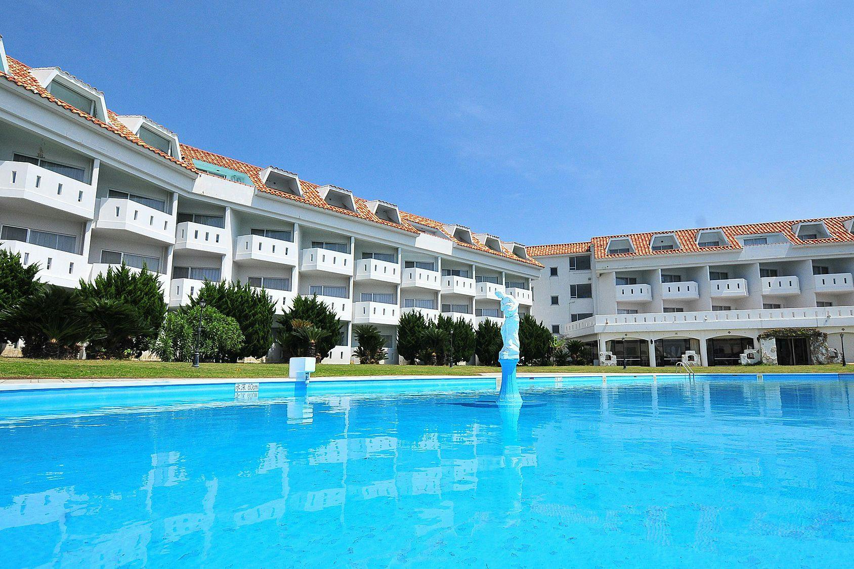 สระว่ายน้ำ