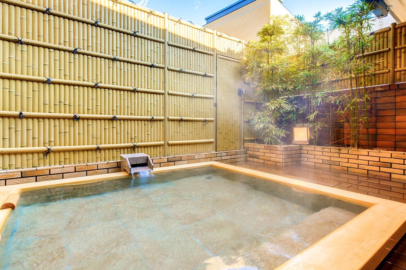 บ่อน้ำพุร้อนกลางแจ้ง