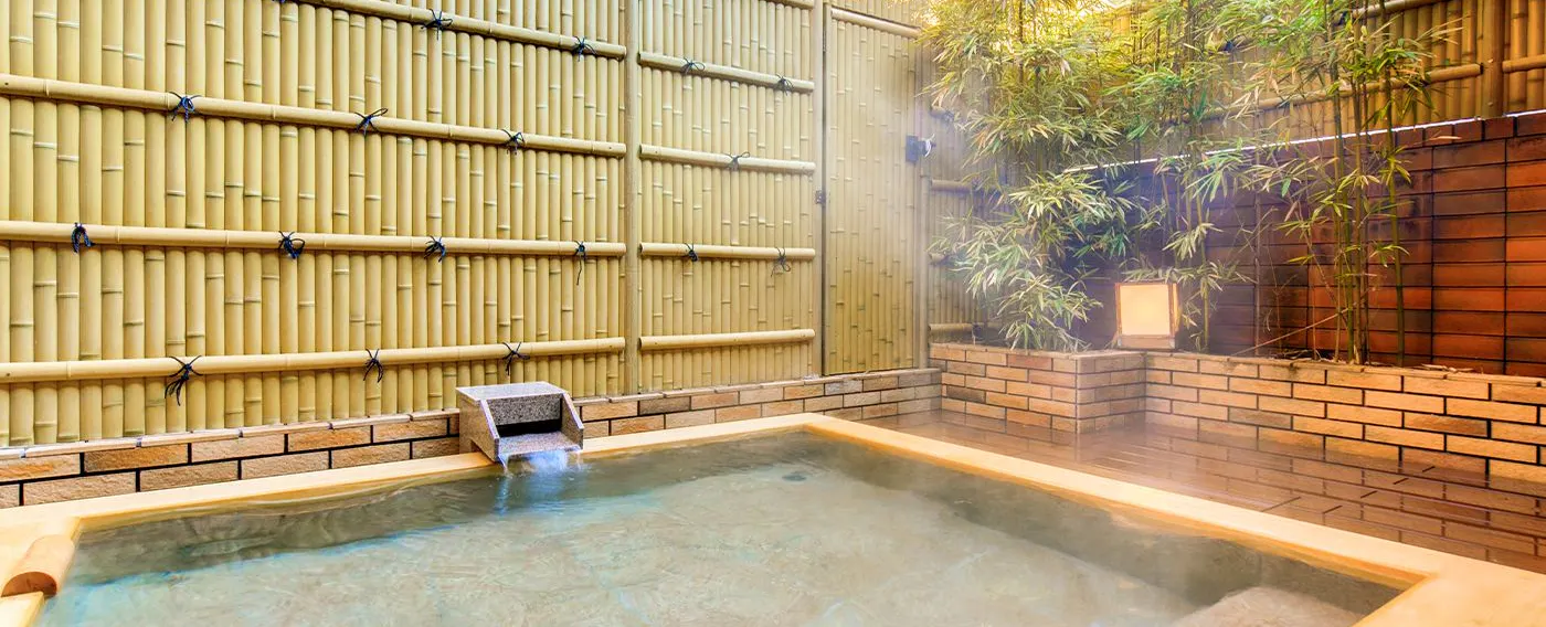 บ่อน้ำพุร้อนกลางแจ้ง