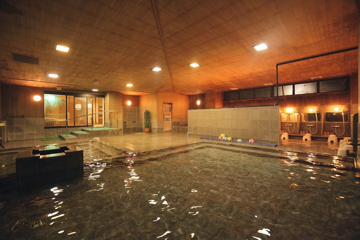 ห้องอาบน้ำรวม