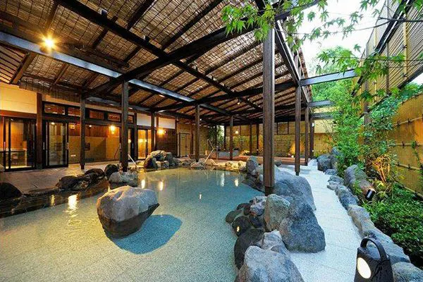 บ่อน้ำพุร้อนกลางแจ้ง