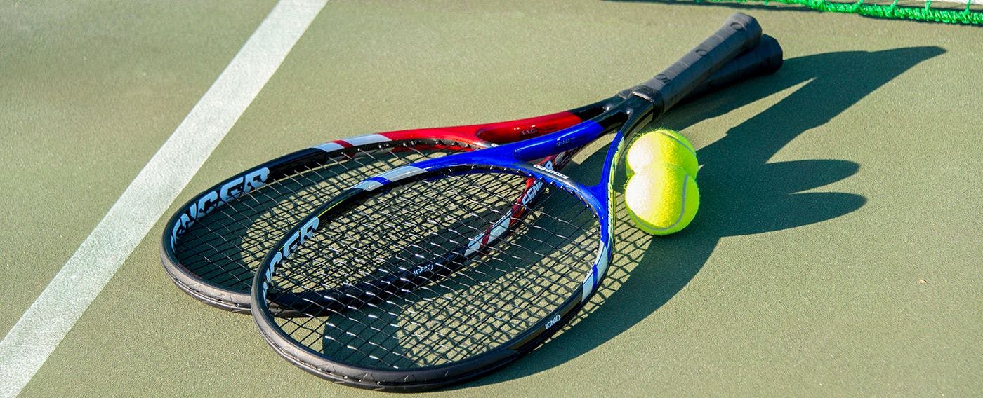 สนามเทนนิส