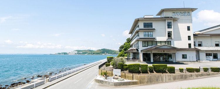 Topik_Pinggir Pantai