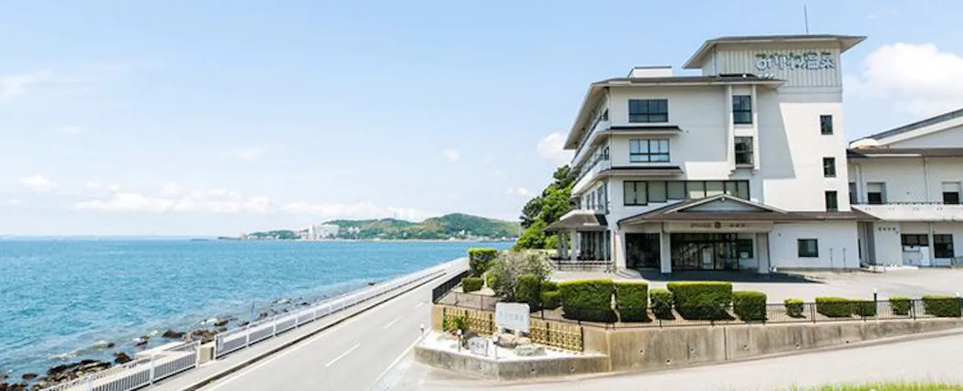 Topik_Pinggir Pantai