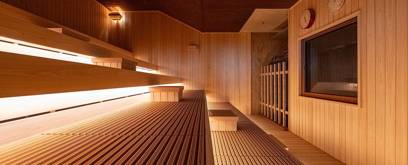 โลว์ลูว์