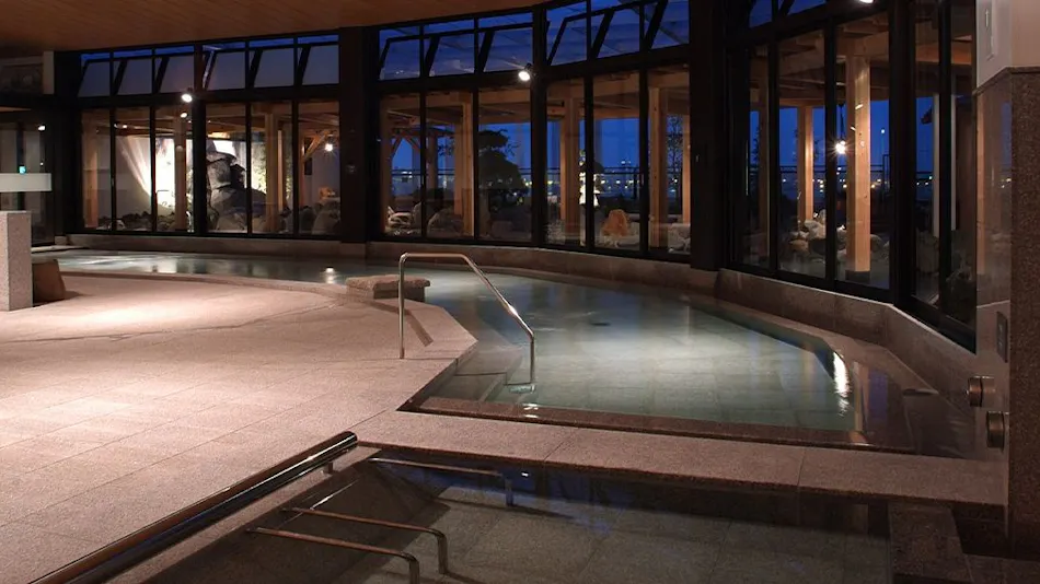 Yokohama Minato Mirai Manyo Club