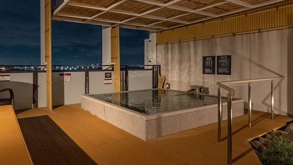Yokohama Minato Mirai Manyo Club