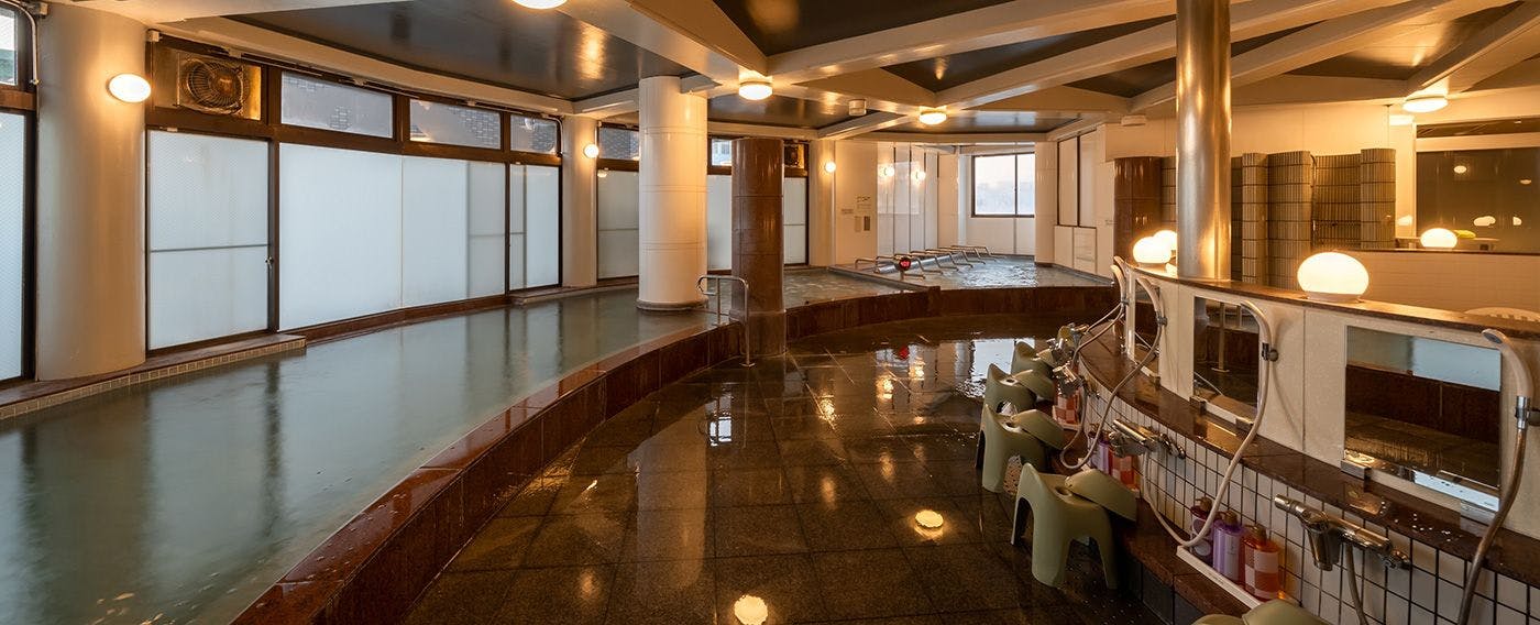 室內浴池