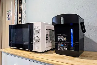 ไมโครเวฟและหม้อ