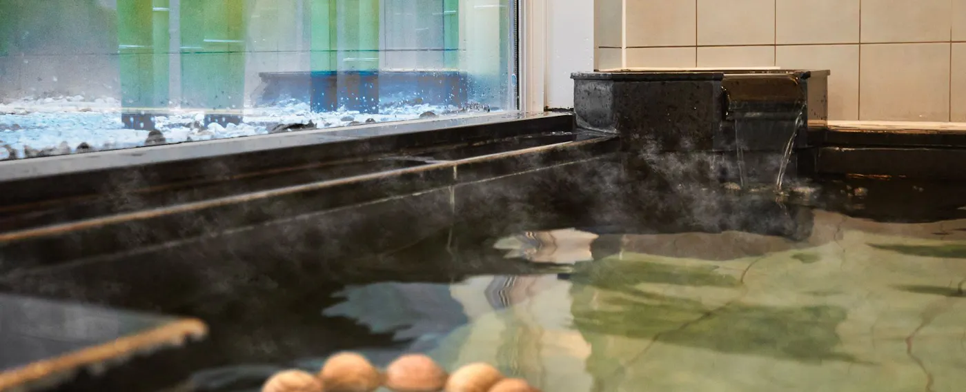 น้ำพุร้อนธรรมชาติ