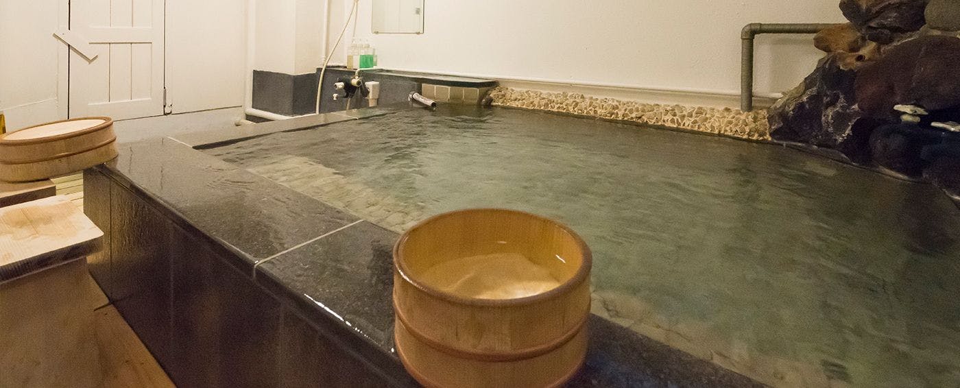 น้ำพุร้อนโนซาวะ