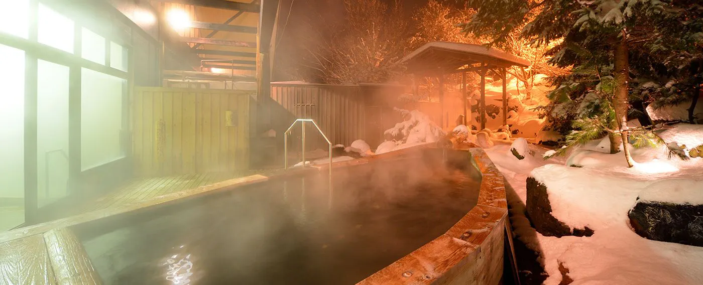 อ่างอาบน้ำกลางแจ้ง (ฤดูหนาว)