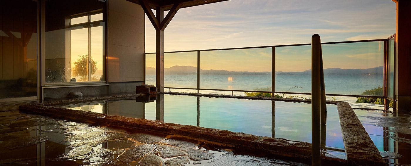 ออนเซ็นกลางแจ้ง