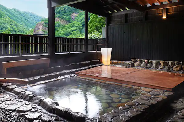 บ่อน้ำพุร้อนกลางแจ้ง