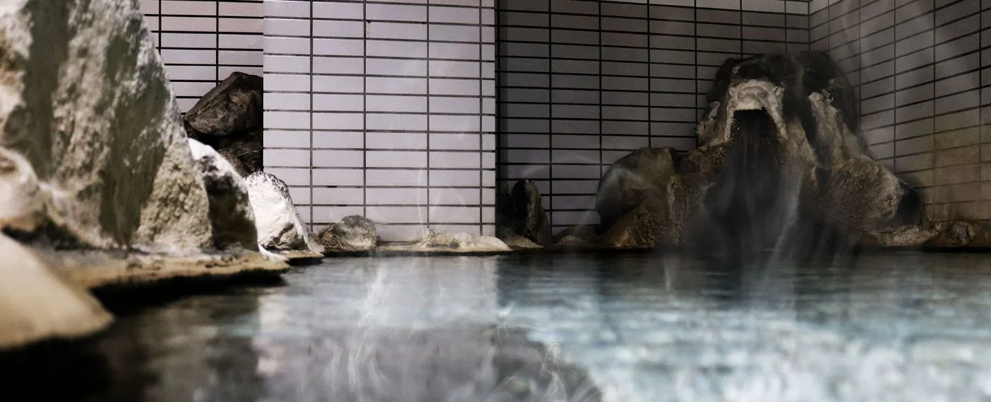 Mata air panas kolam batu