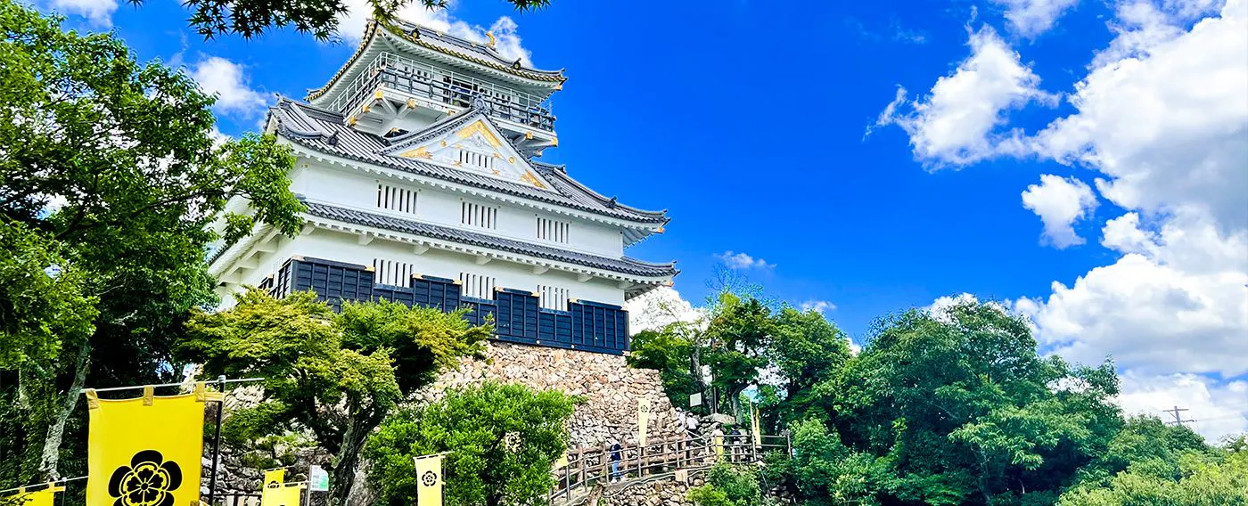 ตัวอย่างสถานที่ท่องเที่ยวชื่อดัง: ปราสาท