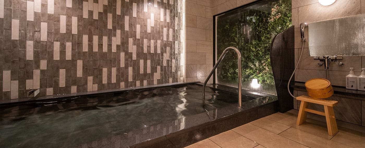 น้ำพุร้อนธรรมชาติ