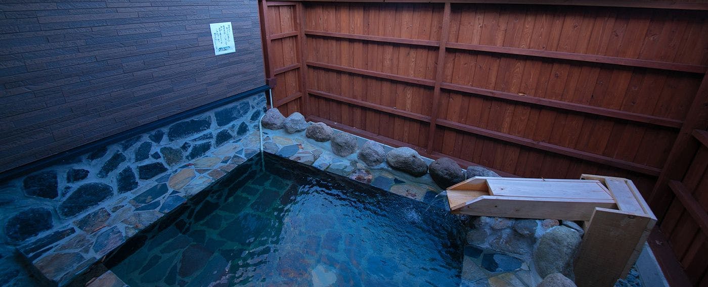 บ่อน้ำพุร้อนกลางแจ้ง