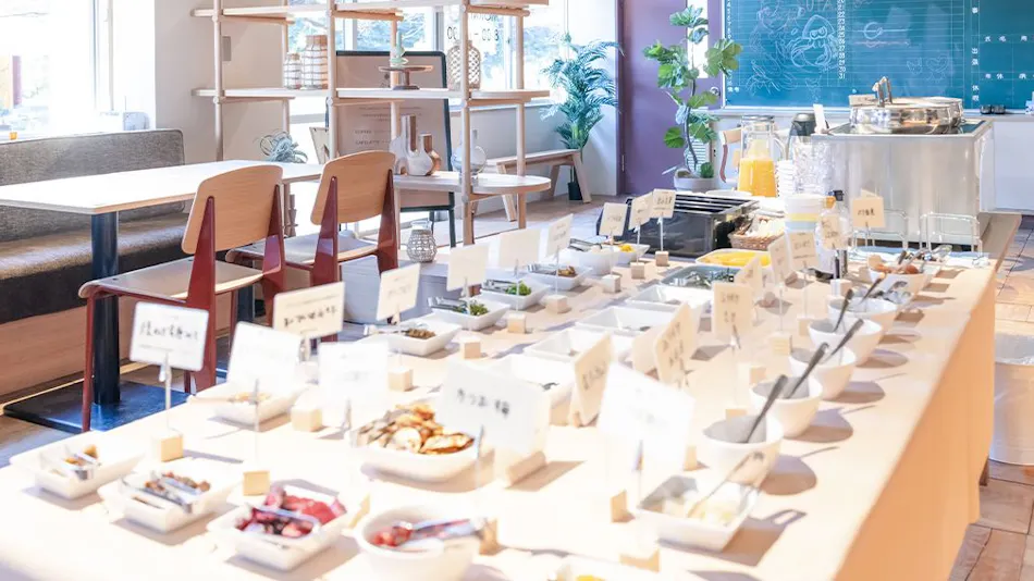 Outdoor Resort 'ETOWA KISARAZU' Surrounded by Nostalgia and Trees