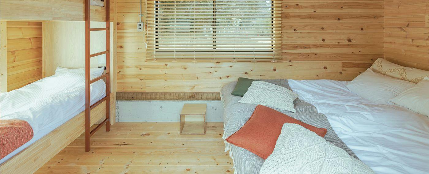 Outdoor Resort 'ETOWA KISARAZU' Surrounded by Nostalgia and Trees