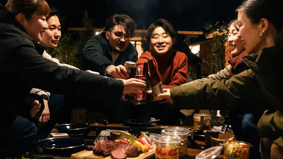 Outdoor Resort 'ETOWA KISARAZU' Surrounded by Nostalgia and Trees