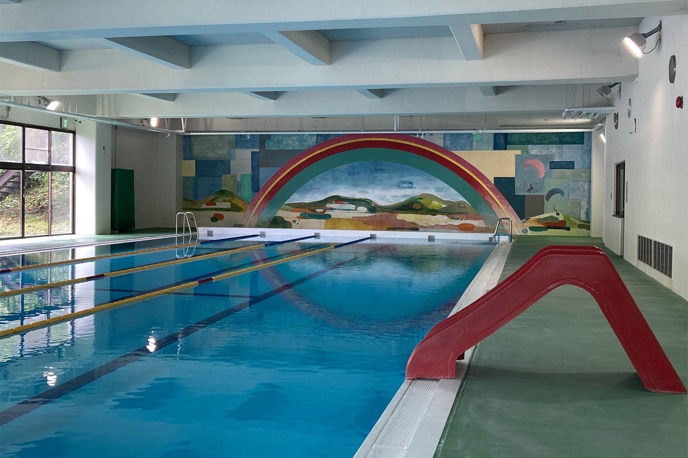 สระว่ายน้ำ