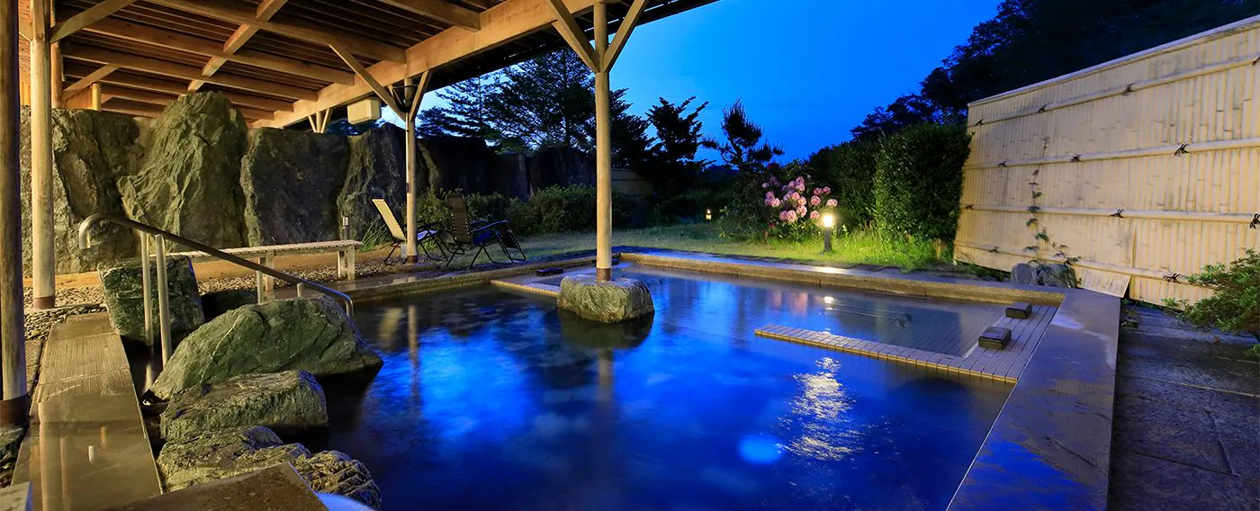 Pemandian air panas terbuka