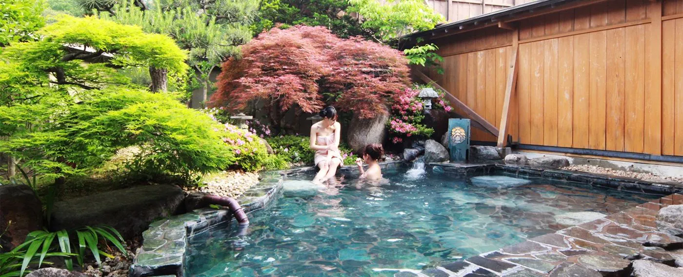 Pemandian air panas terbuka