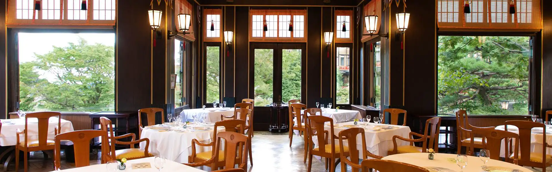 メインダイニングルーム・ザ・フジヤ