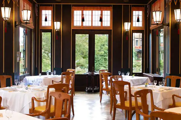 ห้องอาหารหลัก เดอะ ฟูจิยะ