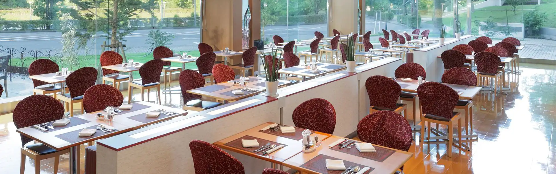 レストラン&カフェ「セレース」