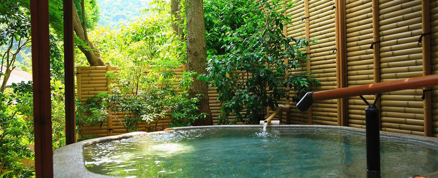 น้ำพุร้อน・อ่างอาบน้ำ