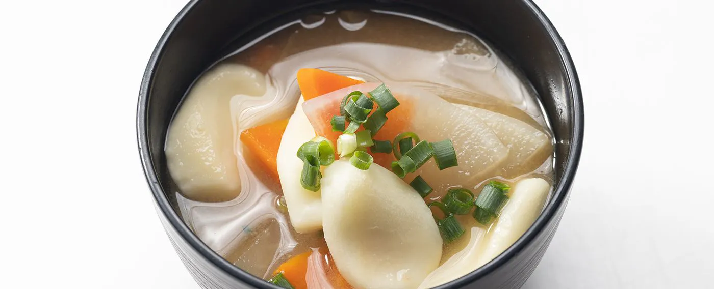 もちもち触感がやみつきになる、仙台味噌の「はっと汁」