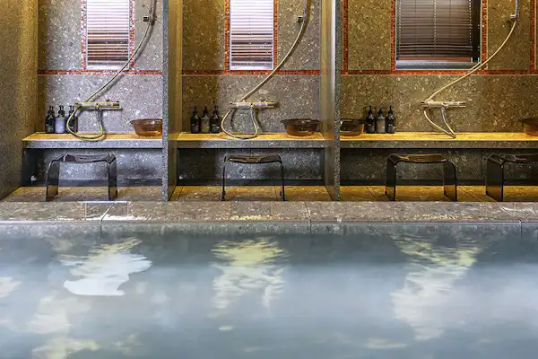 ห้องอาบน้ำรวม