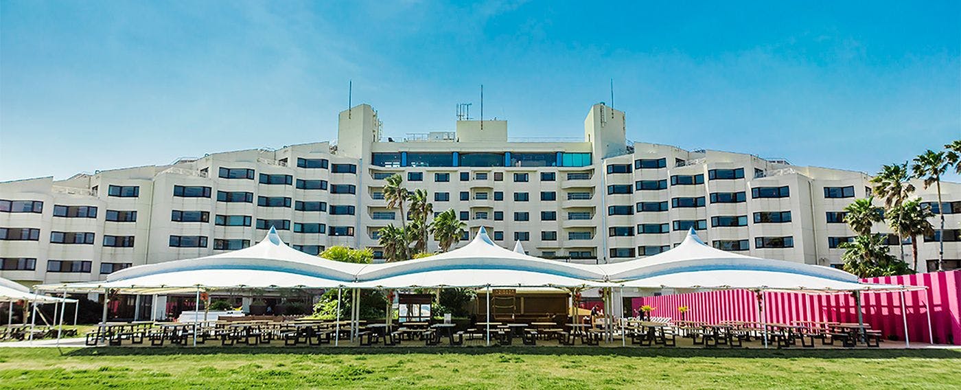 สวนและสระว่ายน้ำ