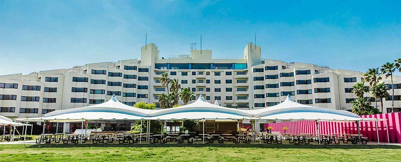 สวนและสระว่ายน้ำ