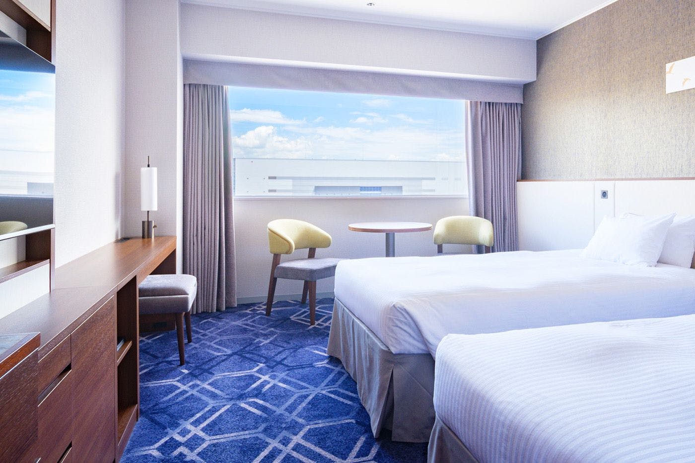 ห้องซูพีเรียร์ทวิน / 23.1 ตารางเมตร｜รองรับเตียงเสริม พักได้สูงสุด 3 ท่าน