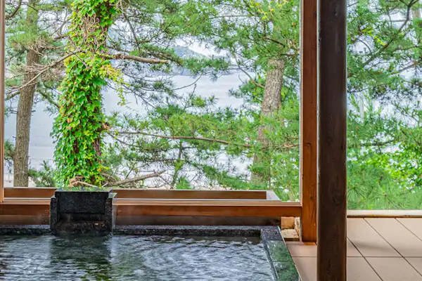 Kamar mandi terbuka pribadi