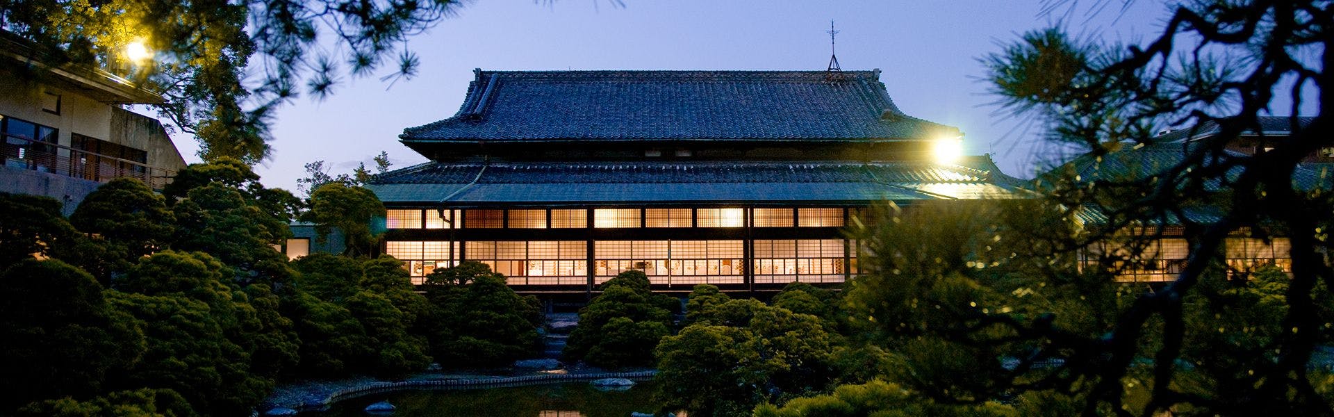 柳川藩主立花邸 御花の最安値が見つかる 10日間 空室カレンダー 一休 Com