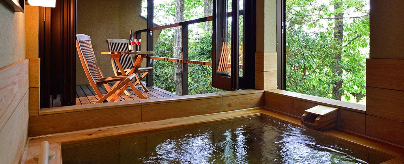 ห้องอาบน้ำกลางแจ้งส่วนตัว