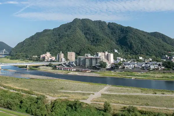 แม่น้ำนาการะกาวะ