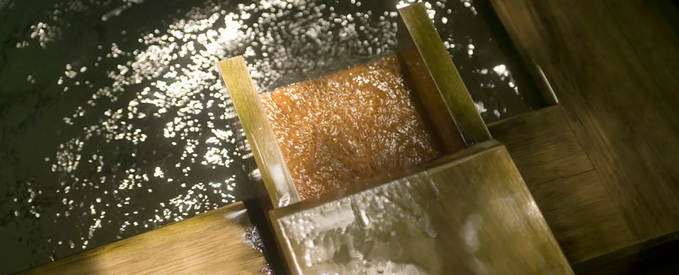 น้ำพุร้อนและอ่างอาบน้ำ