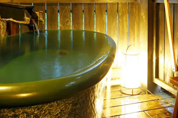 ตัวอย่างน้ำพุร้อนหนึ่งรายการ