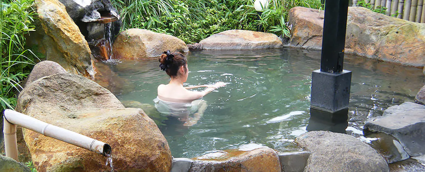 อ่างอาบน้ำกลางแจ้งพร้อมวิว