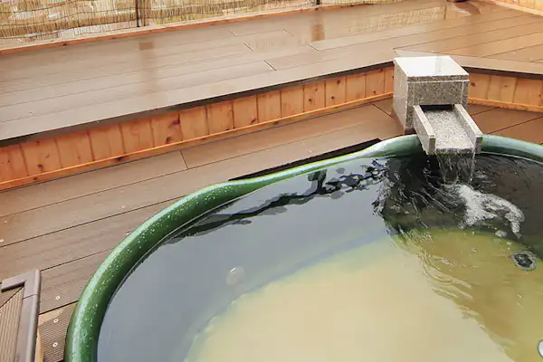 ห้องอาบน้ำกลางแจ้งส่วนตัว