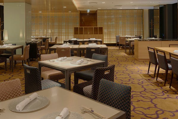 新宿プリンスホテルの最安値が見つかる 10日間 空室カレンダー 一休 Com