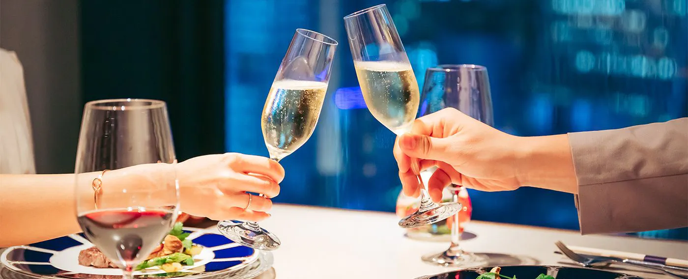 ไดนิ่งแอนด์บาร์สไตล์ญี่ปุ่น FUGA (Fuga)