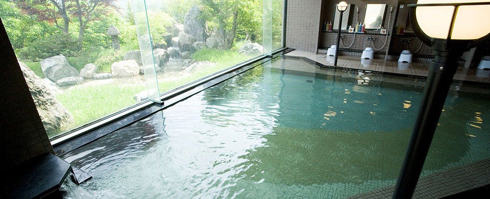 åå¤© åå¿ã®æ¹¯ãå¤§æµ´å ´